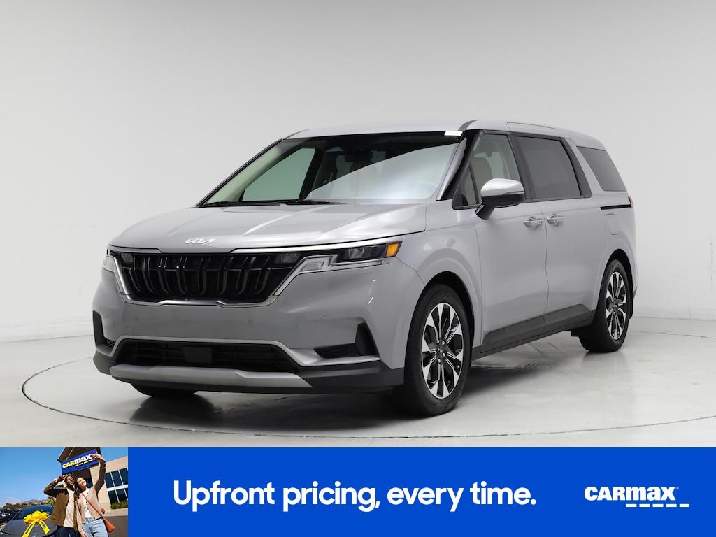 used 2024 Kia Carnival car, priced at $38,998