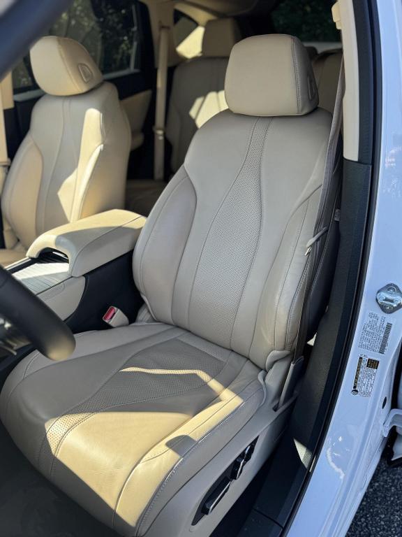 used 2023 Acura RDX car, priced at $38,888