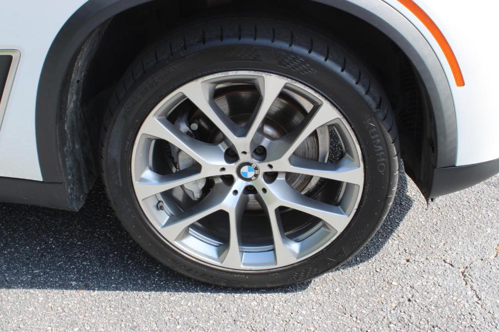 used 2021 BMW X5 car, priced at $28,888
