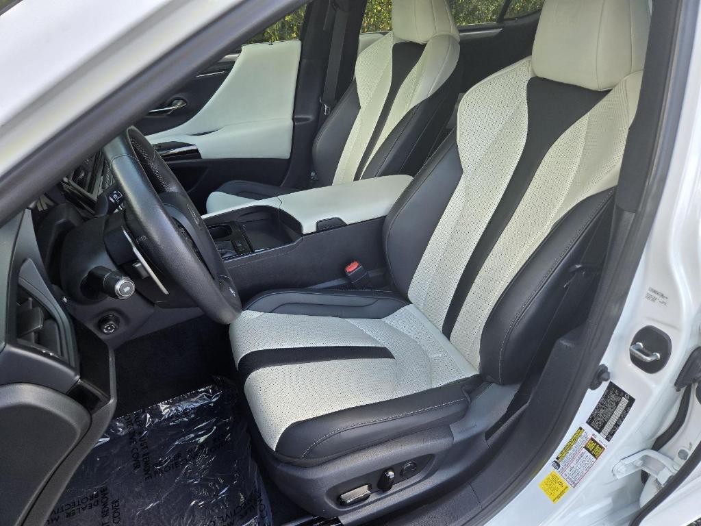 used 2023 Lexus ES 350 car, priced at $42,977