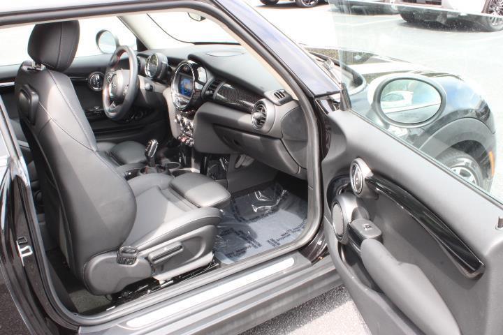 used 2021 MINI Hardtop car, priced at $22,444