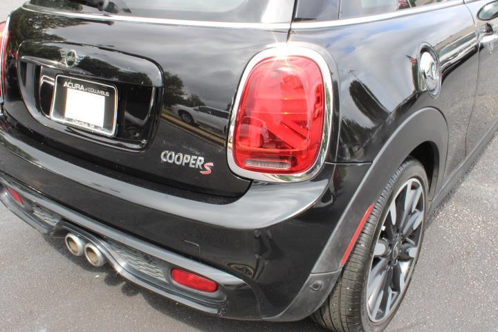 used 2021 MINI Hardtop car, priced at $22,444