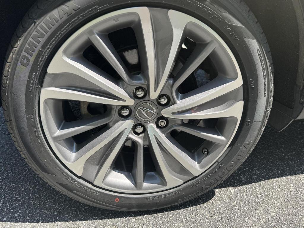 used 2018 Acura MDX car, priced at $25,555