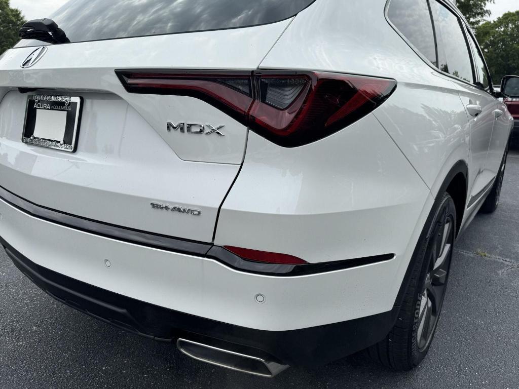 used 2025 Acura MDX car, priced at $62,222