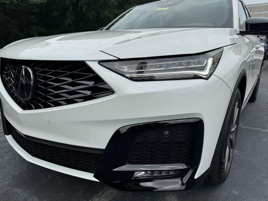 used 2025 Acura MDX car, priced at $62,222
