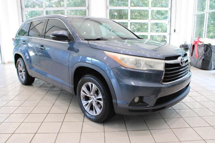 used 2014 Toyota Highlander car, priced at $13,888