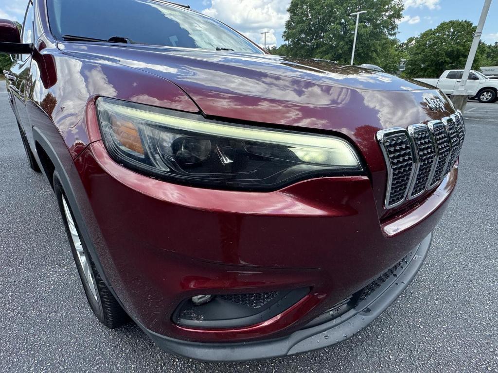 used 2019 Jeep Cherokee car, priced at $12,999