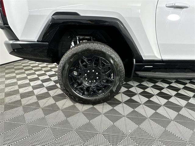 new 2025 GMC HUMMER EV Pickup car, priced at $96,395