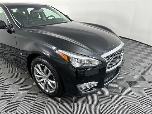 used 2019 INFINITI Q70 car, priced at $23,490