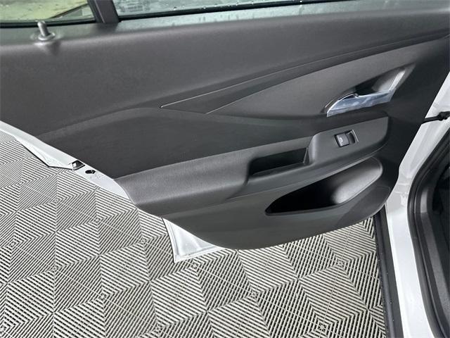 new 2025 Buick Envista car, priced at $25,830