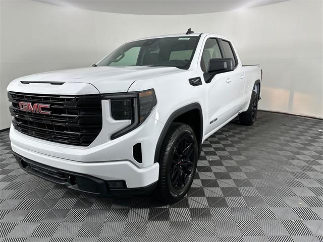 new 2025 GMC Sierra 1500 car, priced at $51,295