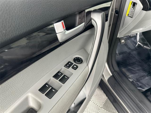 used 2015 Kia Sorento car, priced at $9,550
