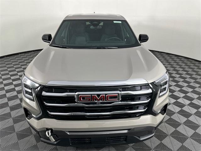 new 2026 GMC Terrain car, priced at $34,015