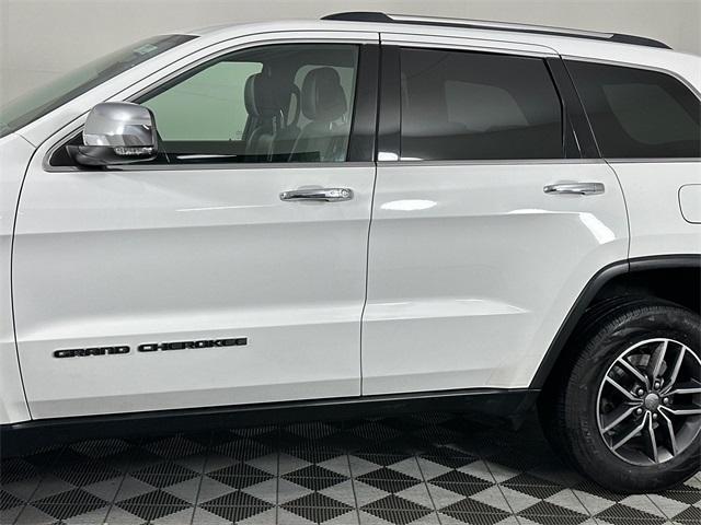 used 2017 Jeep Grand Cherokee car, priced at $16,390