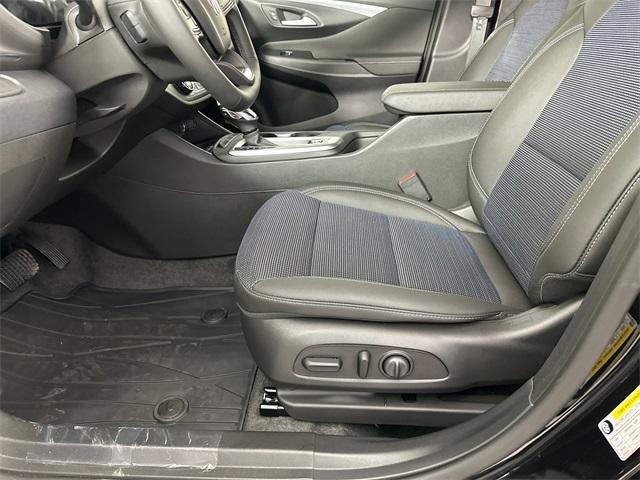 new 2025 Buick Envista car, priced at $28,050