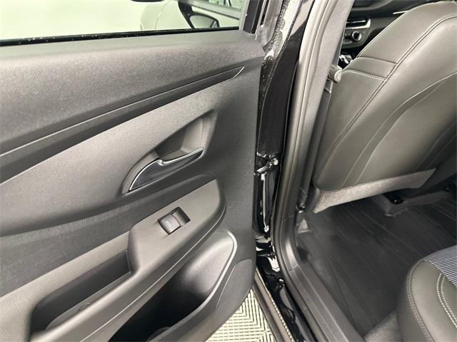 new 2025 Buick Envista car, priced at $28,050