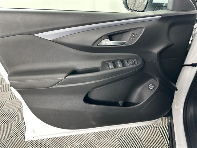 new 2025 Buick Envista car, priced at $27,754