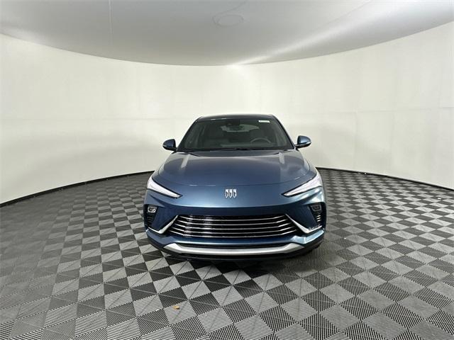 new 2025 Buick Envista car, priced at $26,460