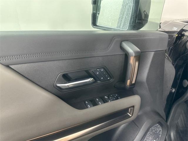 new 2025 GMC HUMMER EV Pickup car, priced at $114,435