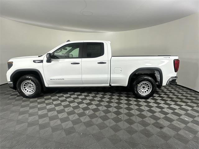 new 2025 GMC Sierra 1500 car, priced at $43,875