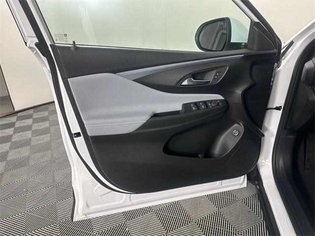 new 2025 Buick Envista car, priced at $25,965