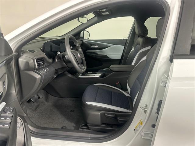 new 2025 Buick Envista car, priced at $25,965