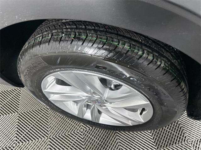 new 2025 Buick Envista car, priced at $26,060