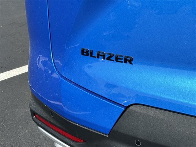 new 2025 Chevrolet Blazer car, priced at $35,413