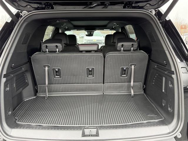 new 2026 Chevrolet Traverse car, priced at $50,076