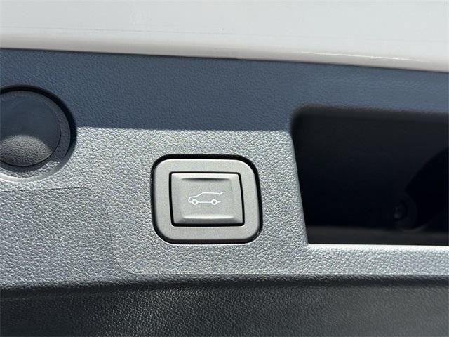 new 2026 Chevrolet Equinox car, priced at $30,402