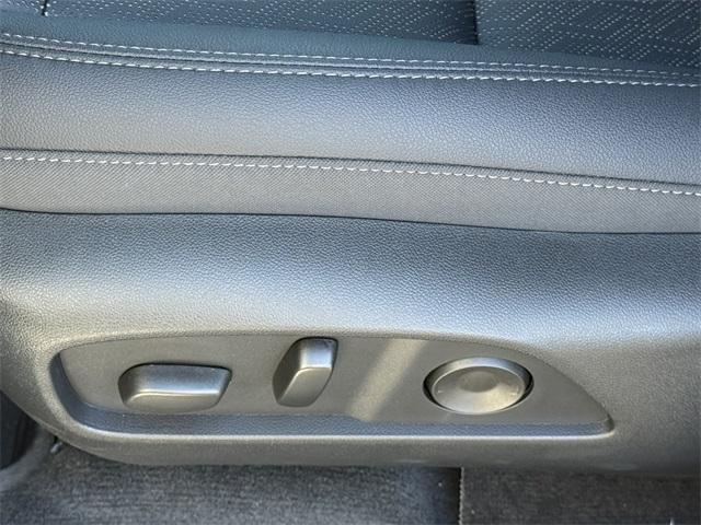 new 2026 Chevrolet Equinox car, priced at $30,402