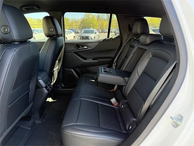 new 2026 Chevrolet Equinox car, priced at $30,402