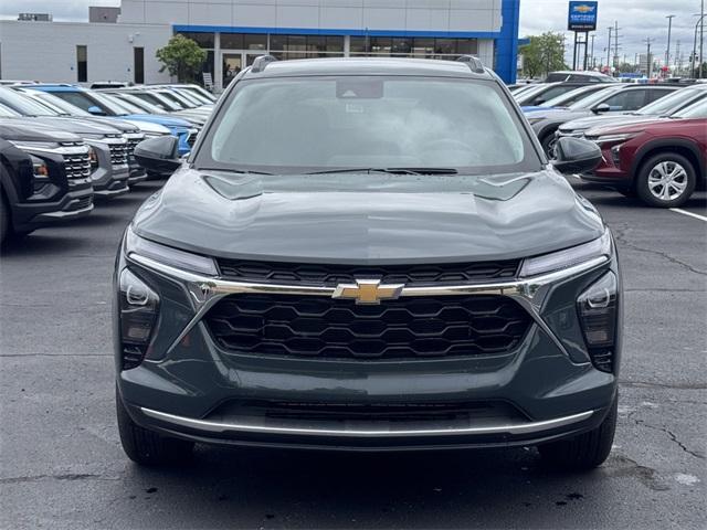 new 2025 Chevrolet Trax car, priced at $23,917