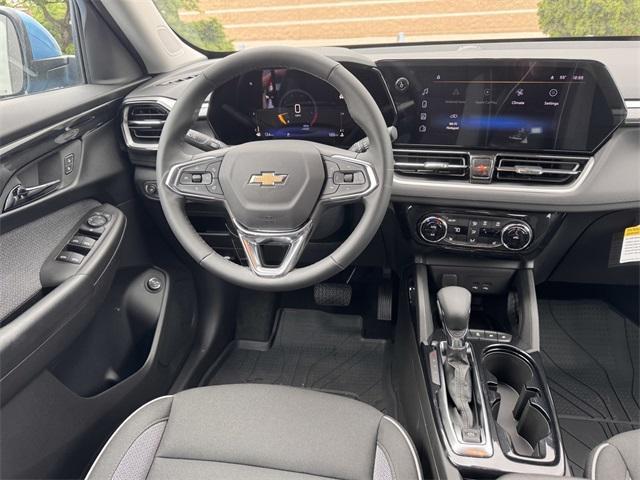 new 2025 Chevrolet TrailBlazer car, priced at $27,263