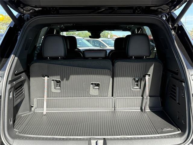 new 2026 Chevrolet Traverse car, priced at $53,169