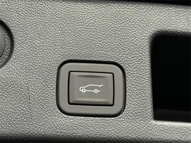 new 2026 Chevrolet Equinox car, priced at $30,402