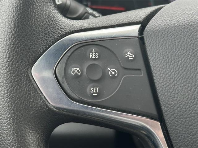 used 2023 Chevrolet Traverse car, priced at $27,874