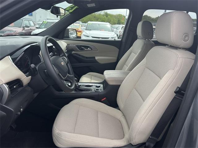 used 2023 Chevrolet Traverse car, priced at $27,874
