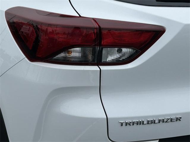 new 2025 Chevrolet TrailBlazer car, priced at $26,918