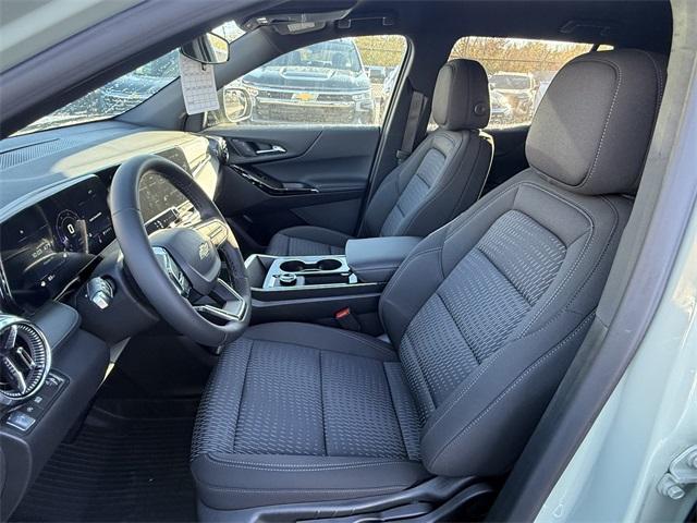 new 2026 Chevrolet Equinox car, priced at $28,611