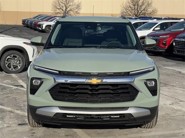 new 2025 Chevrolet TrailBlazer car, priced at $26,599