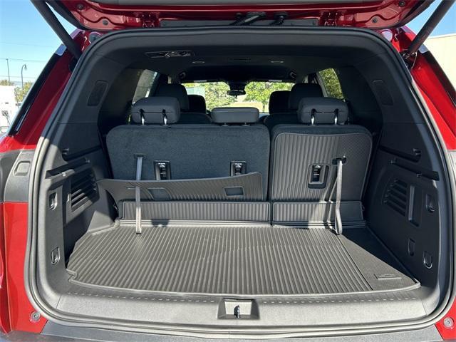 new 2026 Chevrolet Traverse car, priced at $42,197