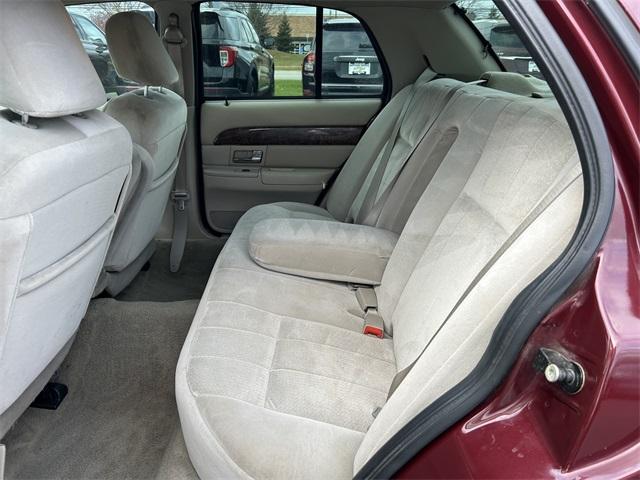 used 2008 Mercury Grand Marquis car, priced at $5,900