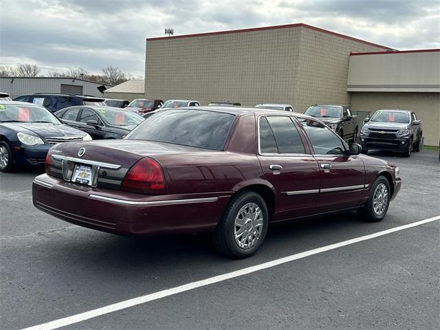 used 2008 Mercury Grand Marquis car, priced at $5,900