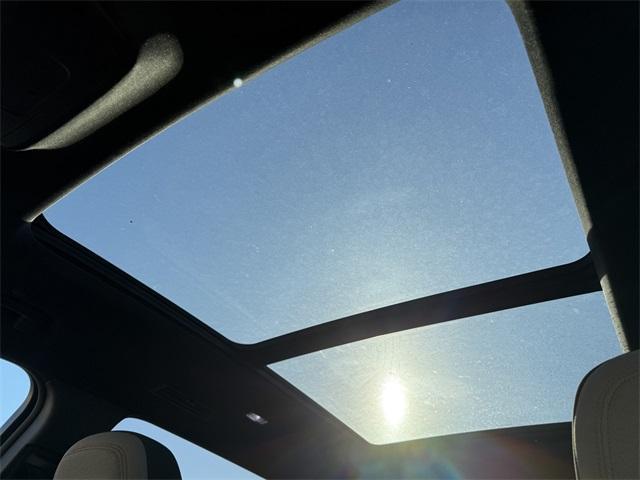 new 2025 Chevrolet Traverse car, priced at $43,841