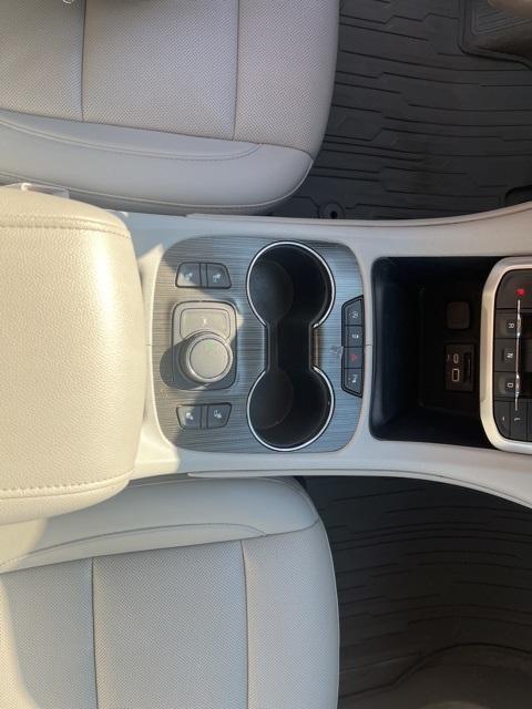 used 2022 GMC Acadia car, priced at $28,995