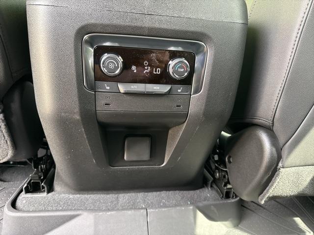 new 2025 Chevrolet Suburban car, priced at $78,619