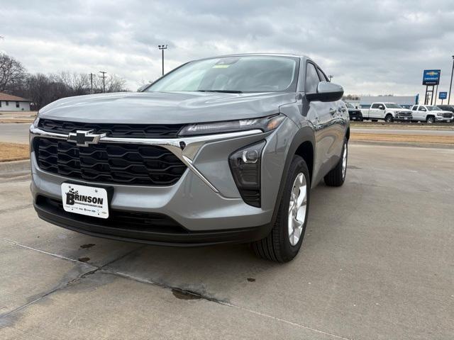 new 2025 Chevrolet Trax car, priced at $22,500