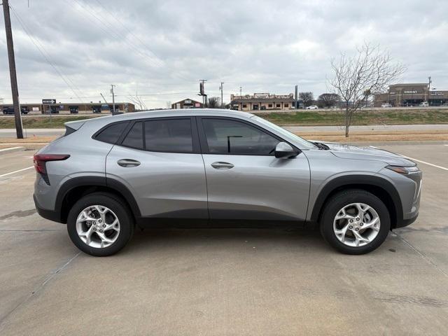 new 2025 Chevrolet Trax car, priced at $22,500