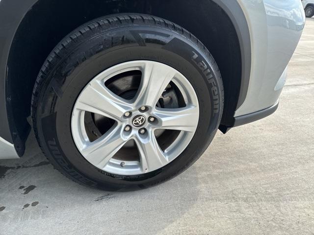 used 2023 Toyota Highlander car, priced at $34,488